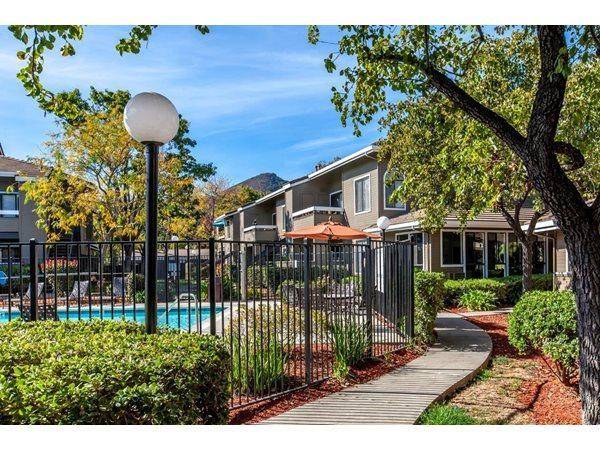 TMLP 13-mo. | WALKING DISTANCE TO DOWNTOWN!!!