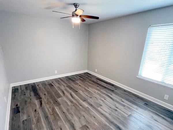 Bright 1BR apt, Modern kitchen, Wood-style flooring throughout, Pool