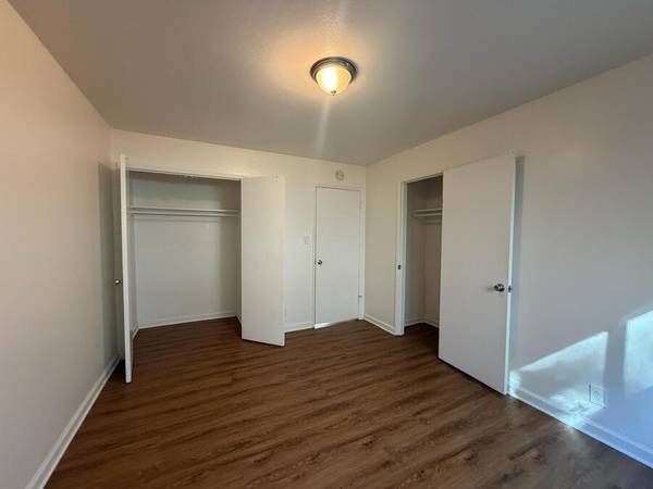Bright Updated 2BR in Alameda | Parking Available