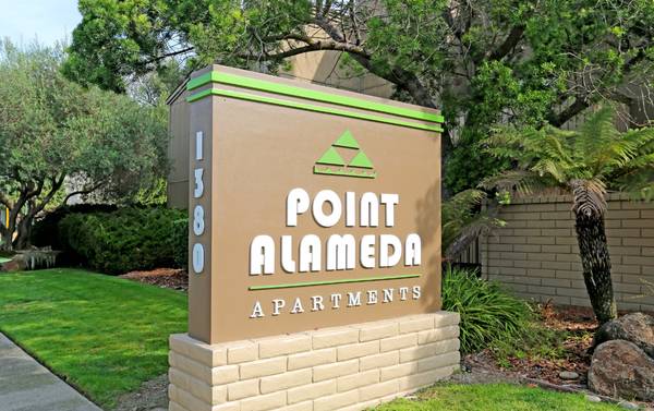 in Alameda CA, 2/bd 1/ba, Dishwasher