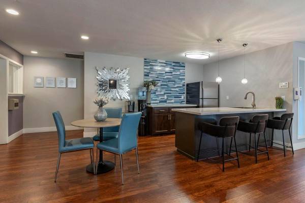 Stunning Newly Renovated 2 BR-Grab this Hidden Gem Fast!