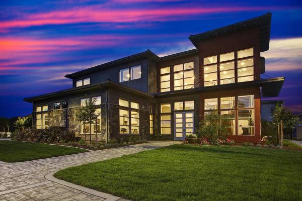 Private Patios, Large Closets, & Modern Kitchens in 705 SqFt Apartments