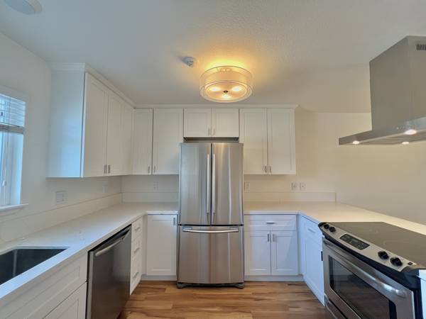 🔑 Make This Beautiful Townhome Yours August 1! 2BD/1.5BA | w/W&D